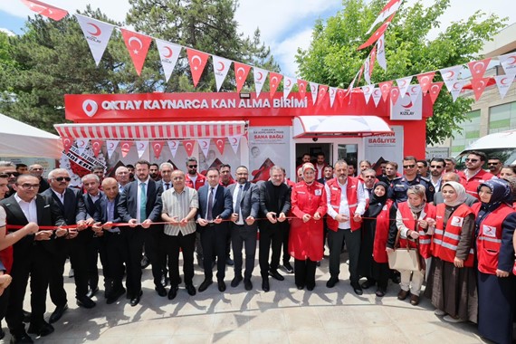 oktay-kaynarca-turk-kizilay-2.jpg