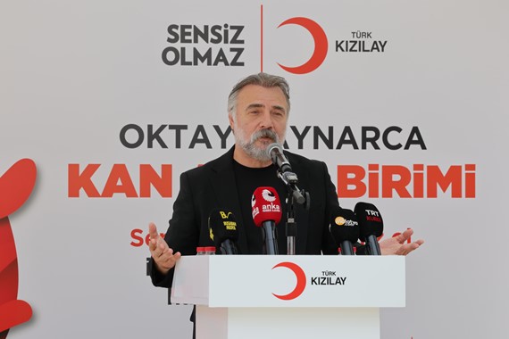 oktay-kaynarca-turk-kizilay-3.jpg