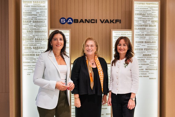 sabanci-bayrak-degisimi-2.jpg