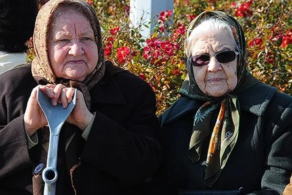 yasli-kadin-nufus.jpg